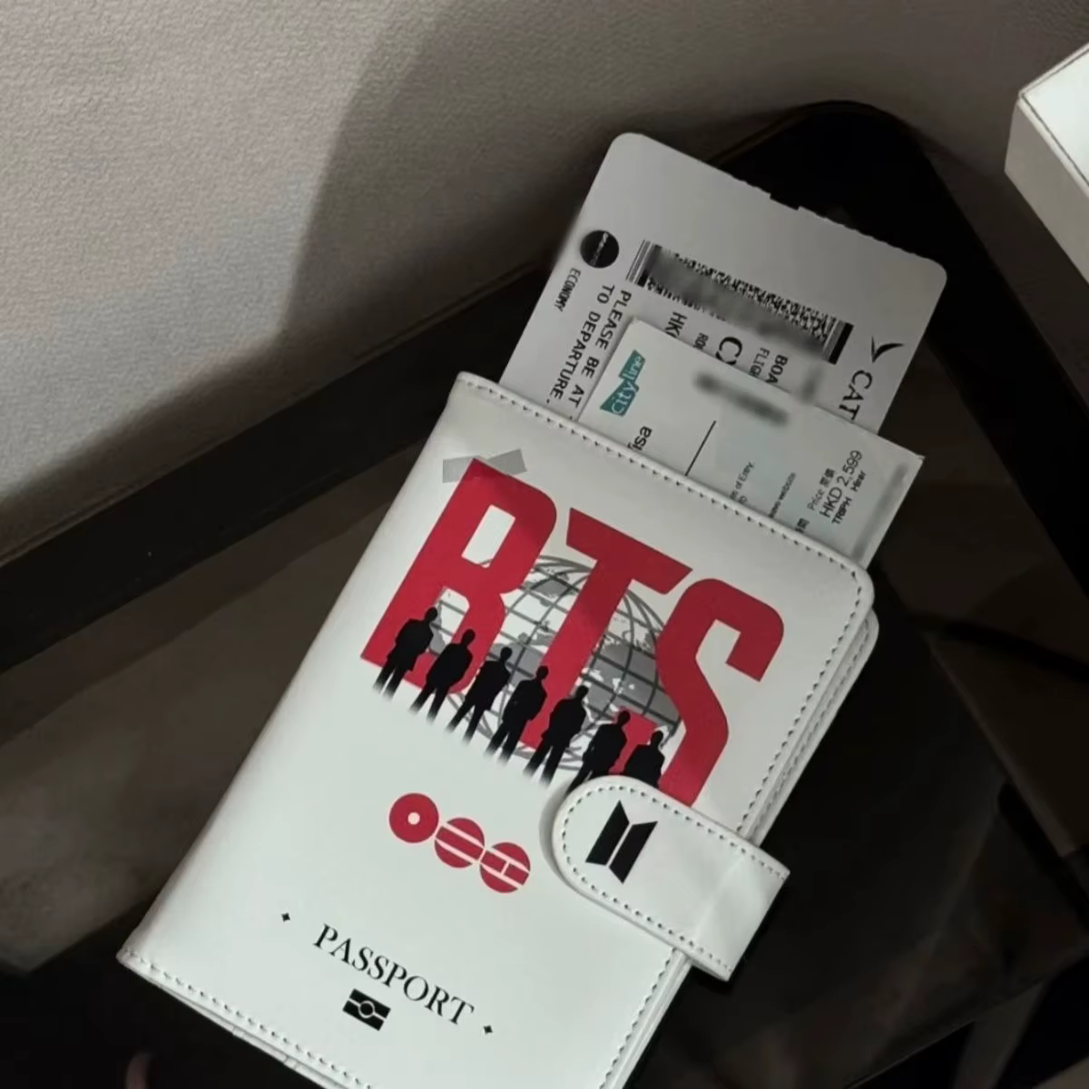 Porte-passeport BTS Fashion, portefeuille de voyage en cuir portable, étui de protection pour billet