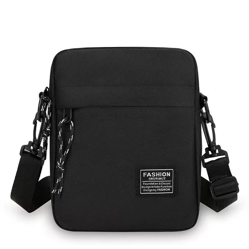Soldes sur les sacs à dos en nylon pour hommes. Idéal pour un usage quotidien, petite capacité, peut