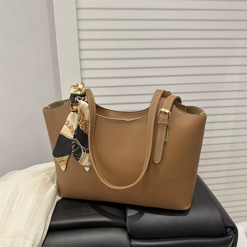 Sac fourre-tout élégant avec foulard en soie, sacs à bandoulière de capacité spacieuse, sac sous les