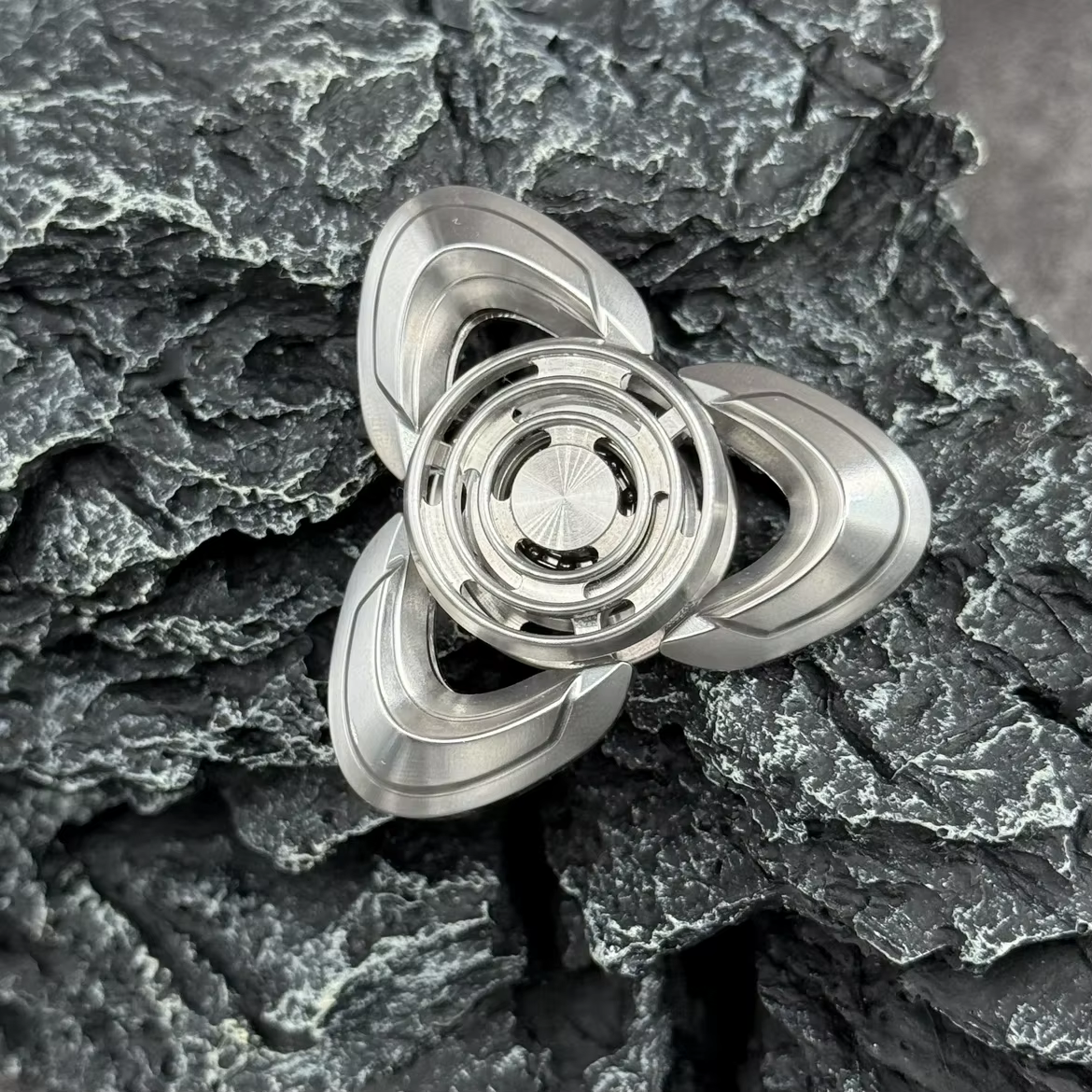 Jouets sensoriels en métal Fidget Spinner curseur EDC Anti-Stress outil de mise au point tdah taille