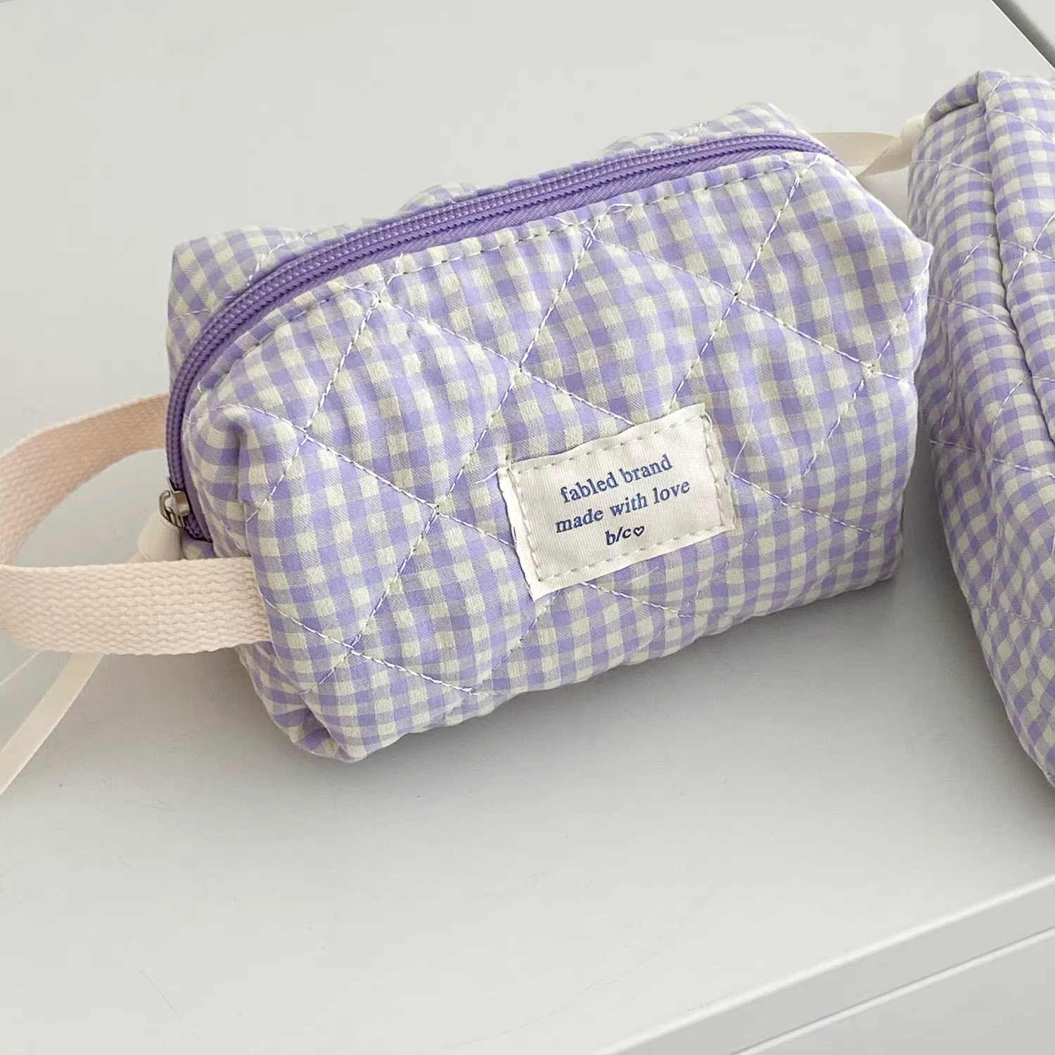 Sac de toilette matelassé grande capacité YT Berry Color pour étudiants, sac de rangement à carreaux