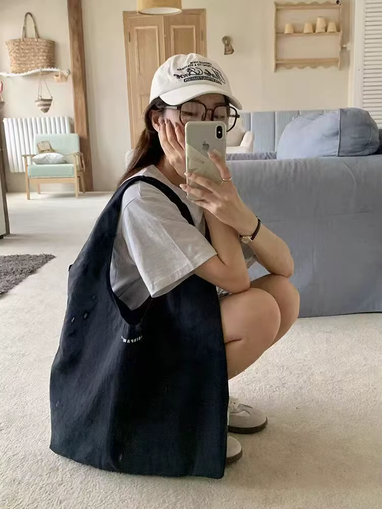 Sac fourre-tout mode coréenne 2025 nouveau sac à bandoulière décontracté grande capacité rétro fille élégant sac à provisions en Nylon