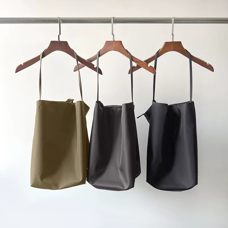 Sac fourre-tout en nylon souple de grande capacité