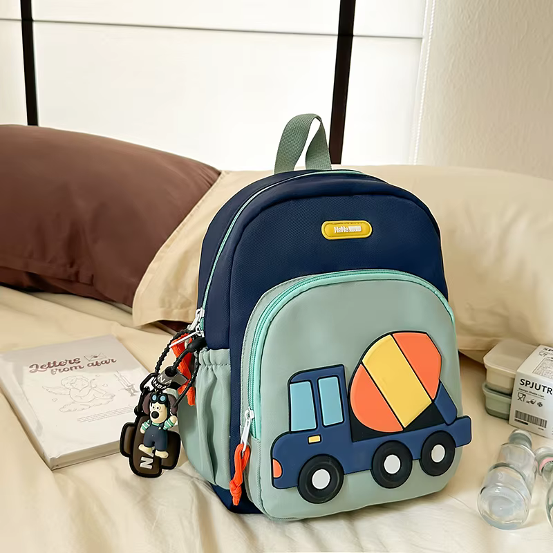 Sac à dos de dessin animé ludique