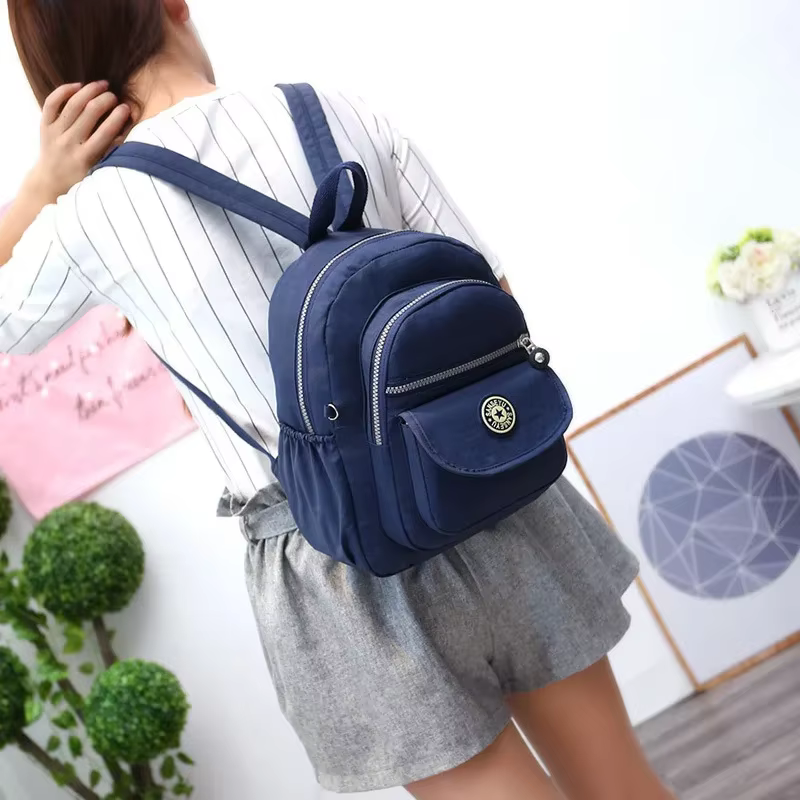 Sac à dos en nylon imperméable pour femme