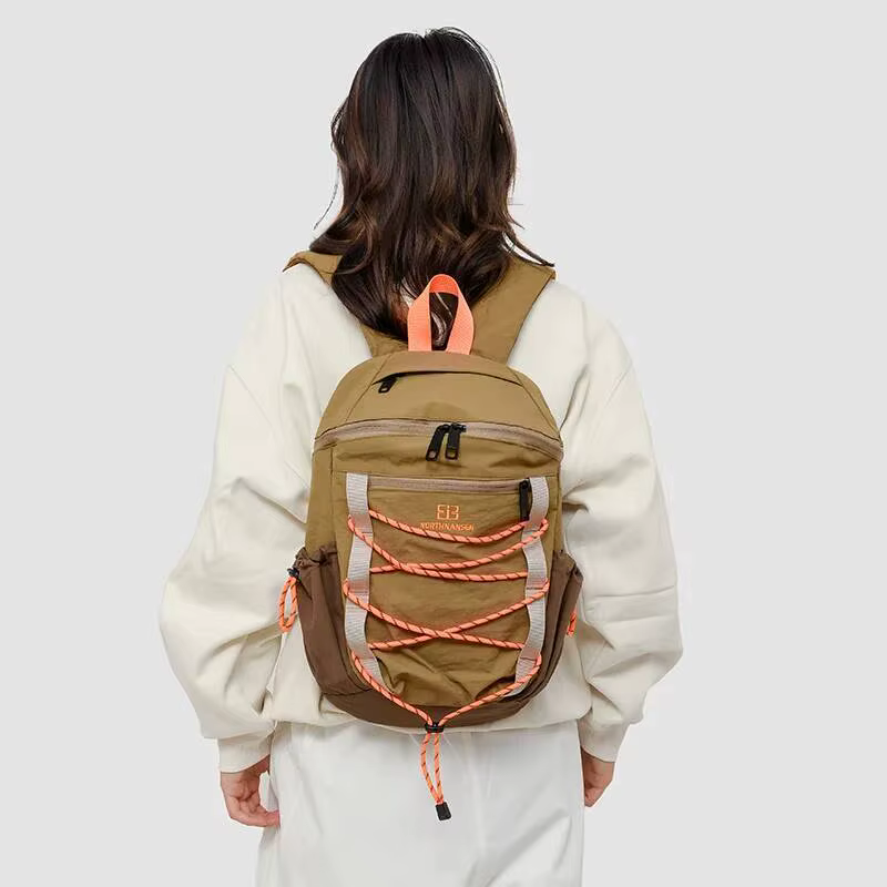 Nouveau sac à dos en tissu Oxford de grande capacité sacs pour étudiants en vente petit sac à dos de randonnée d'alpinisme en plein air