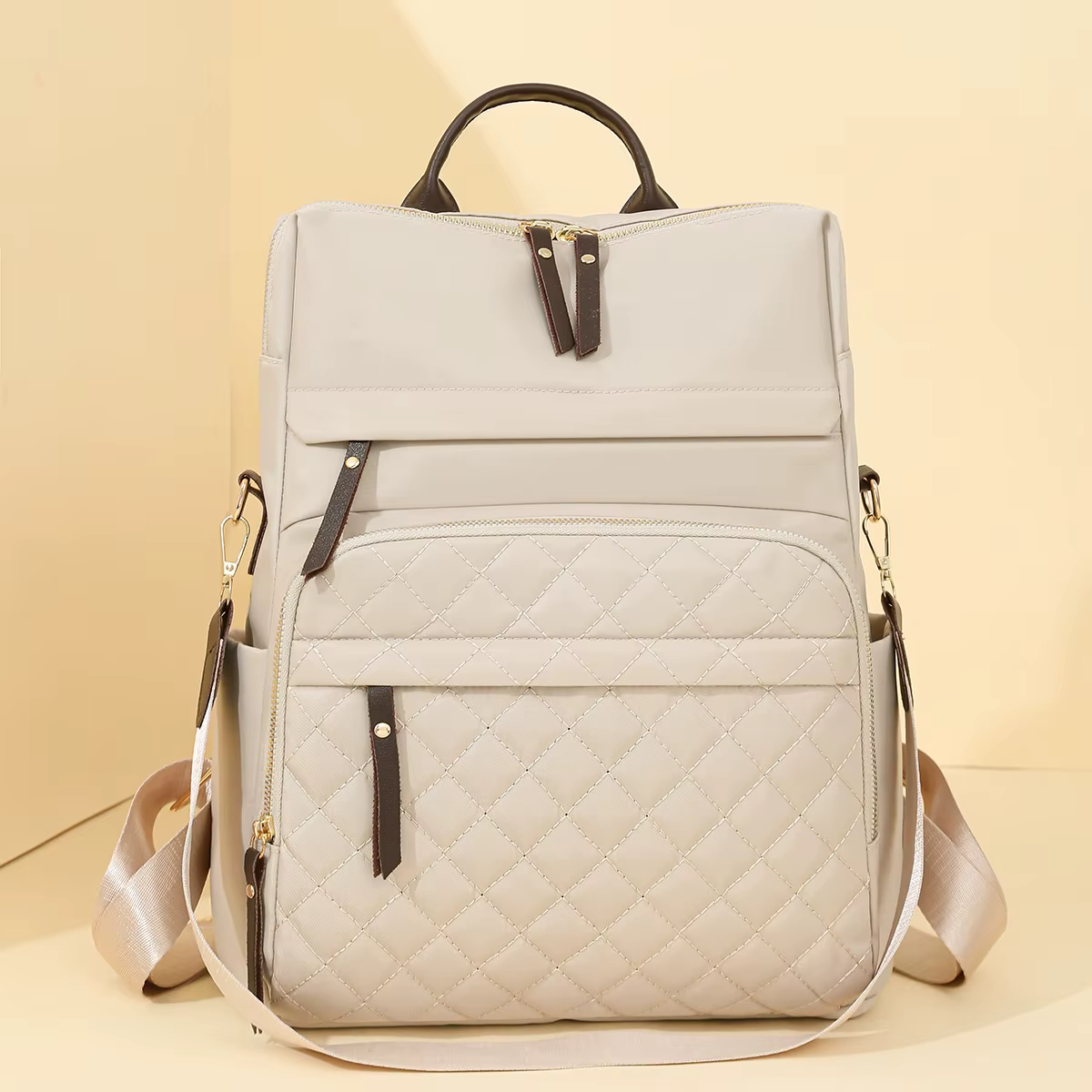 Sac à dos matelassé en cuir brodé pour femmes